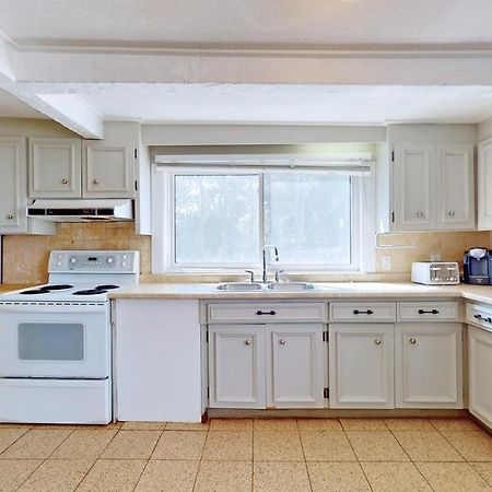 Main Beach River Retreat - Wasaga Beach 1 - Main Strip - 95 Mosley St 외부 사진