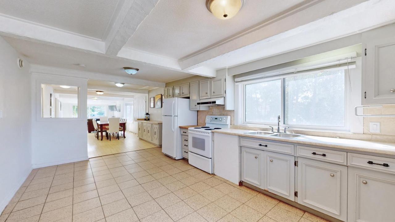 Main Beach River Retreat - Wasaga Beach 1 - Main Strip - 95 Mosley St 외부 사진