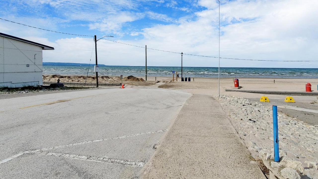 Main Beach River Retreat - Wasaga Beach 1 - Main Strip - 95 Mosley St 외부 사진
